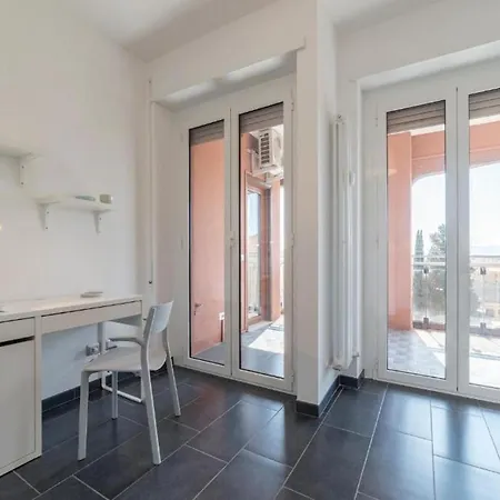 Charming In + Internet *