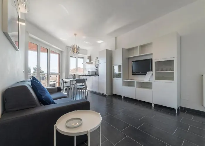 Charming In + Internet * Rome