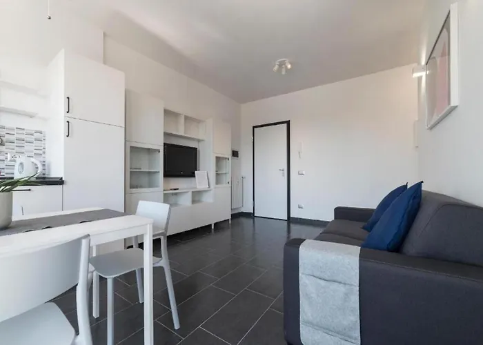 Charming In + Internet Rome